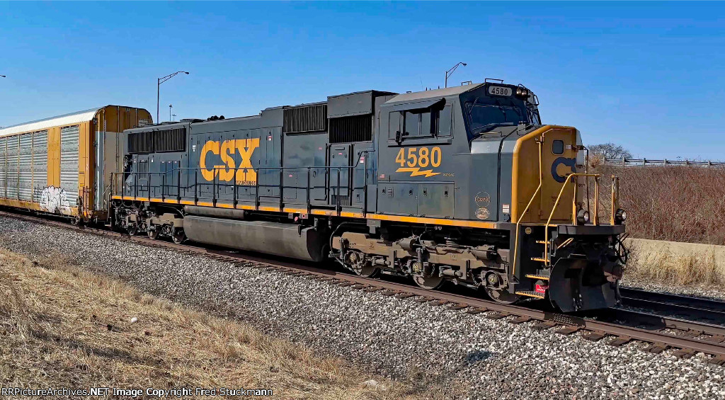 CSX 4580 leads M224.